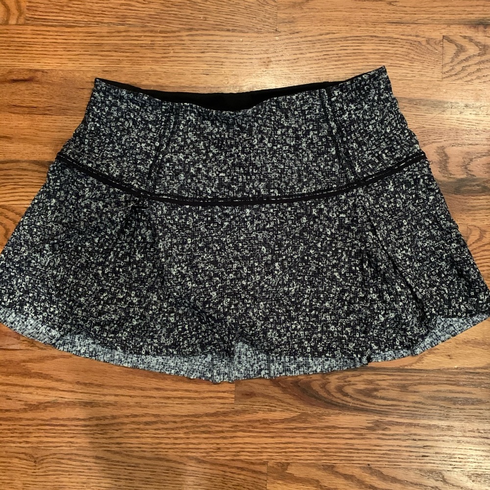 Lululemon Lost In Pace Skirt 6